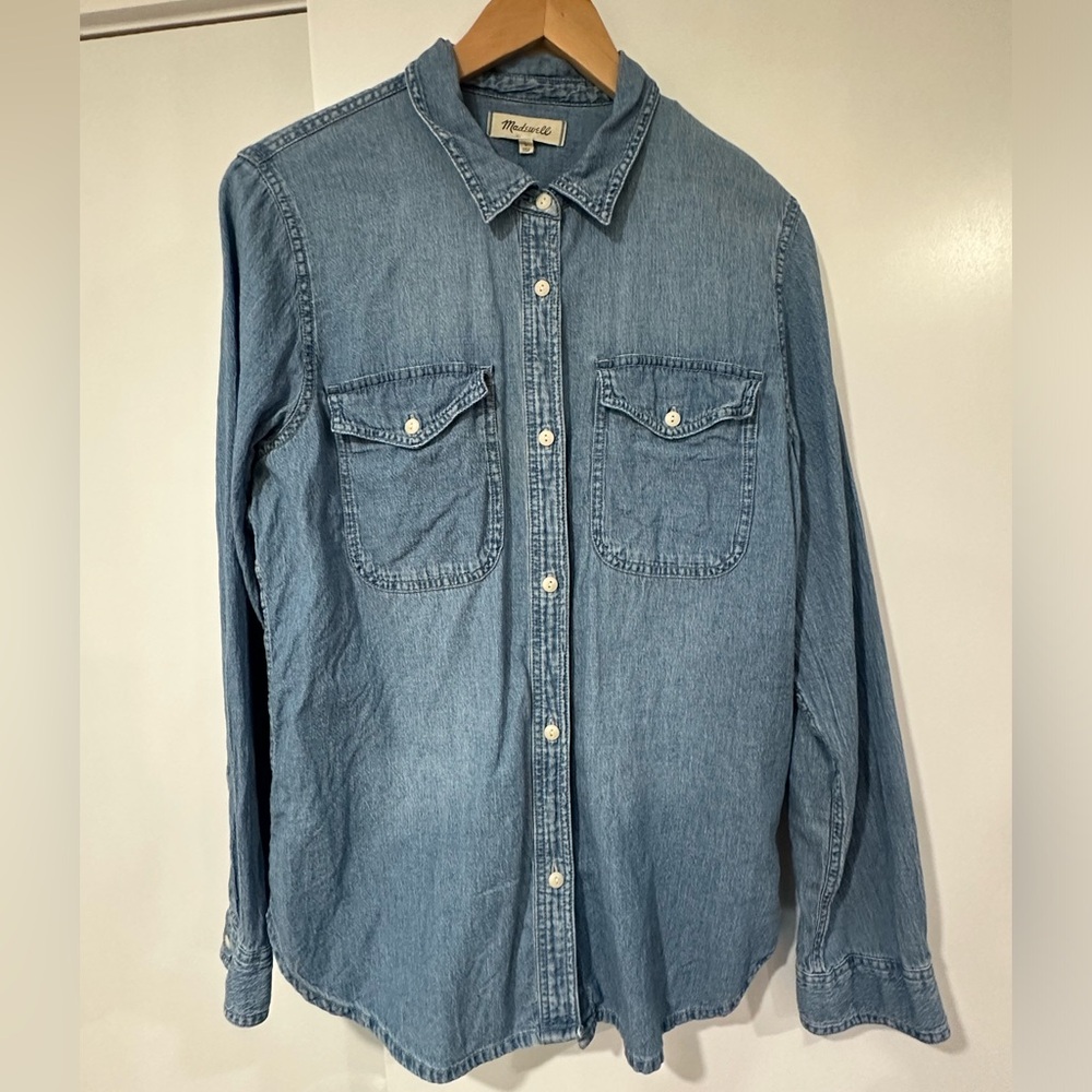 Madewell Classic button down denim shirt size Large